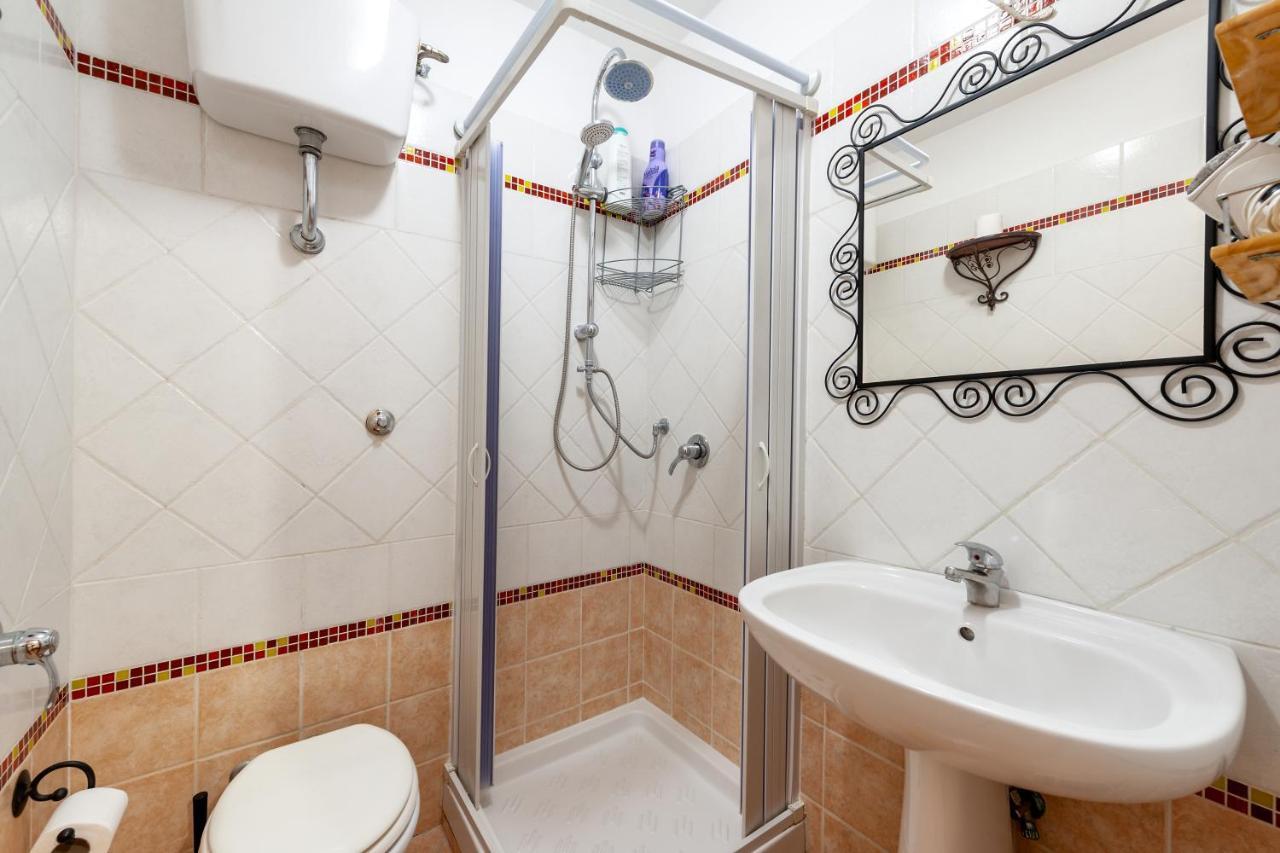 Vatican Rose Aparthotel โรม ภายนอก รูปภาพ