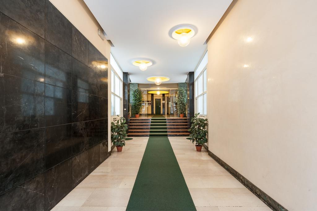 Vatican Rose Aparthotel โรม ภายนอก รูปภาพ